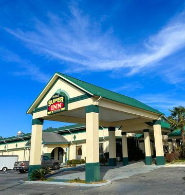 Super Inn & Suites