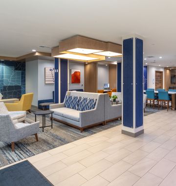 Holiday Inn Express Sts Hawaiian Gardens