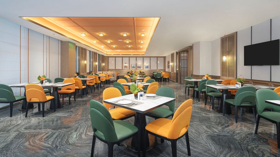 Hampton Inn May Fourth Square Restaurant