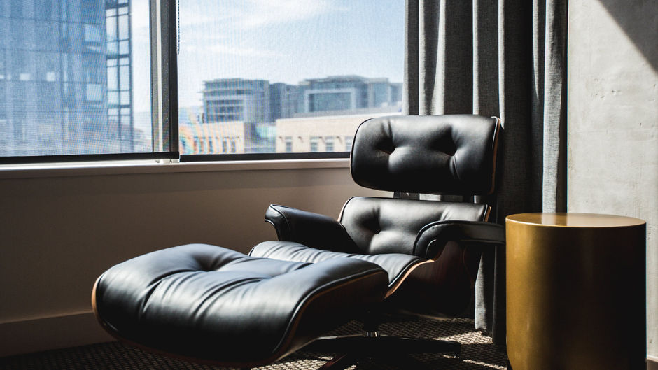 Century City Hotel Urban Square Room