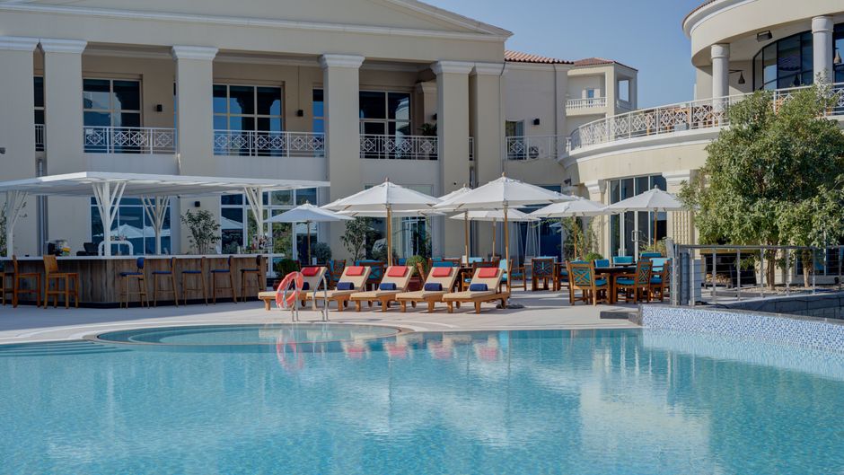 Copthorne Lakeview Hotel Green Community Pool