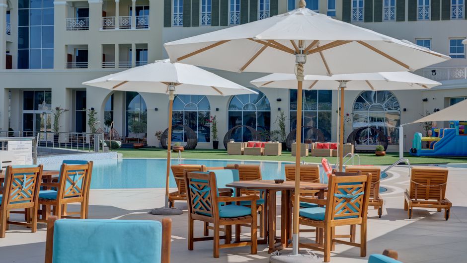 Copthorne Lakeview Hotel Green Community Pool