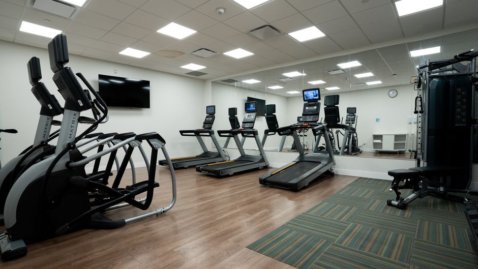 Holiday Inn Express-Suites SW/Windermere Health Club