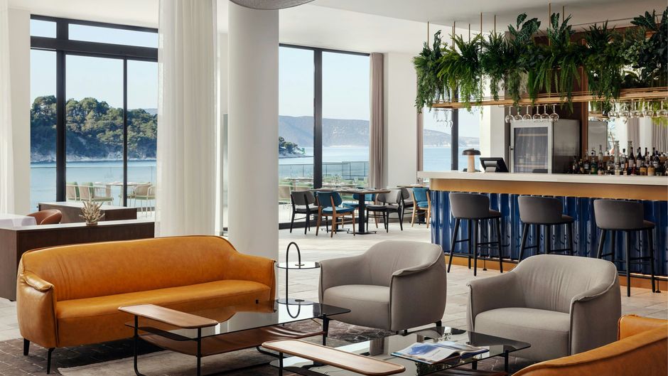 The Isolano Cres Lobby