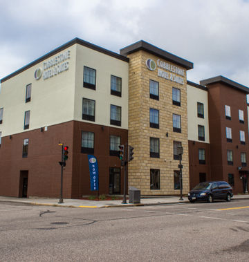 Cobblestone Hotel & Suites