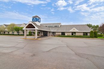 Boarders Inn & Suites by Cobblestone
