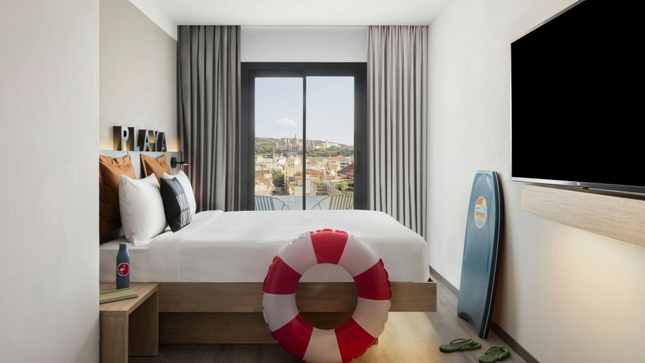 Moxy Barcelona Room