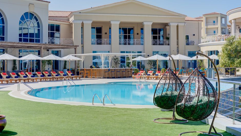 Copthorne Lakeview Hotel Green Community Pool