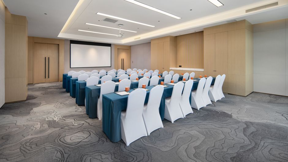 Home2 Suites by Hilton Yining Meeting
