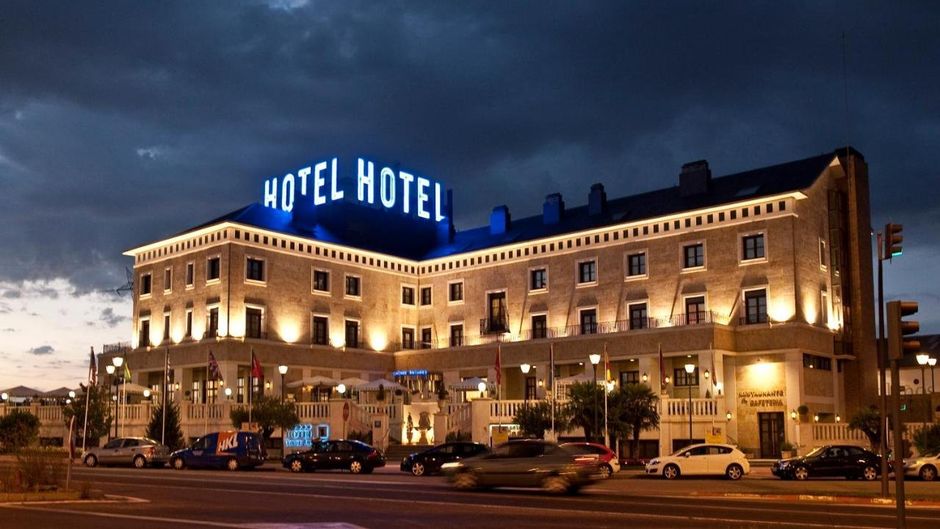 Hotel Conde Ansurez Exterior