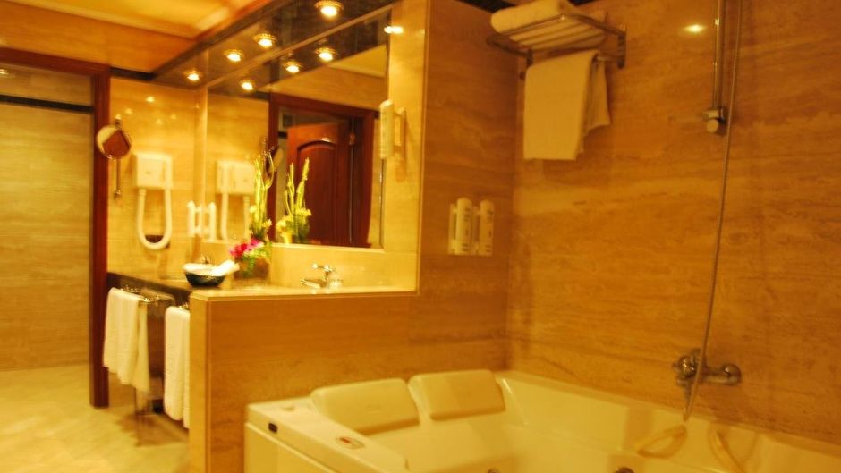 Hotel Conde Ansurez Room