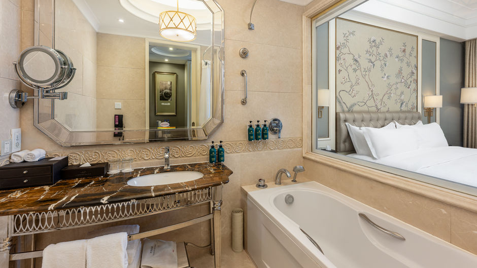 Crowne Plaza Zhengzhou Room