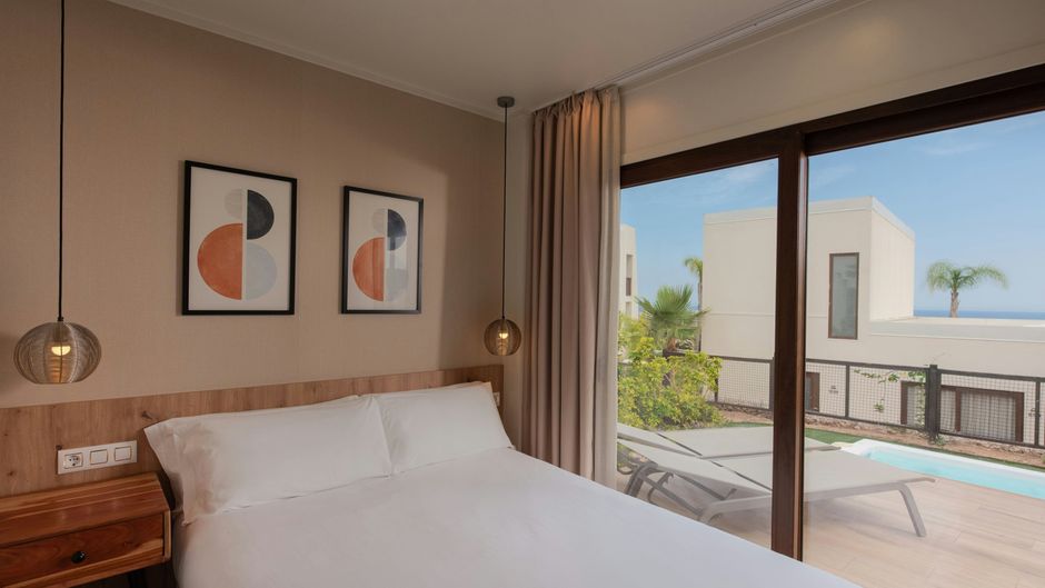 Four Points Costa Blanca Villas Pool