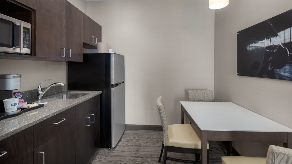Holiday Inn Express & Suites Cold Lake Room