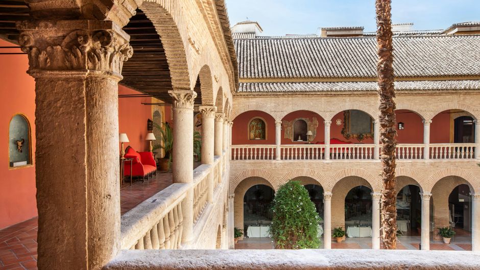 Hotel Palacio de Santa Paula, Autograph Exterior