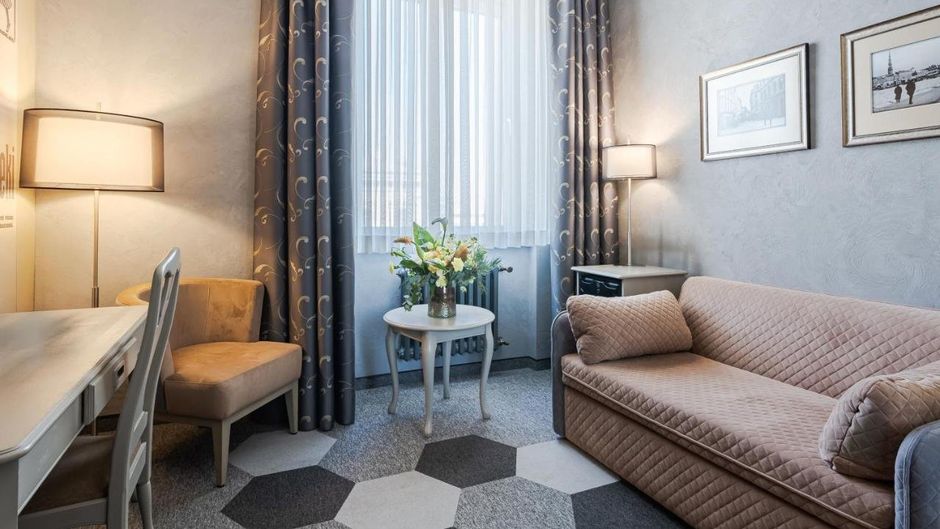 Eurostars Metropole Room