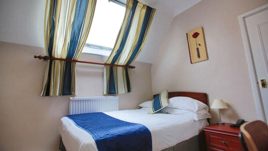 Oaklands Hotel Norwich Room