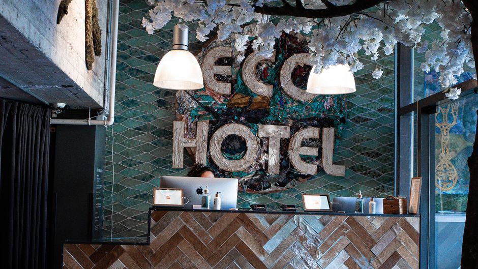 Manon Les Suites Lobby