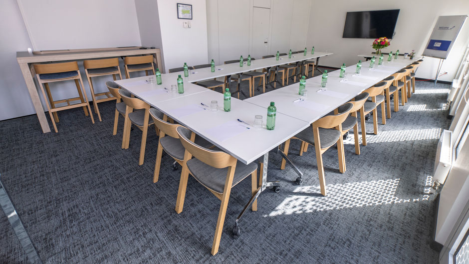 Holiday Inn Express Geneva Airport Meeting