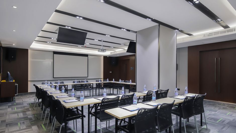 Hampton By Hilton Chongqing Guanyinqiao Meeting
