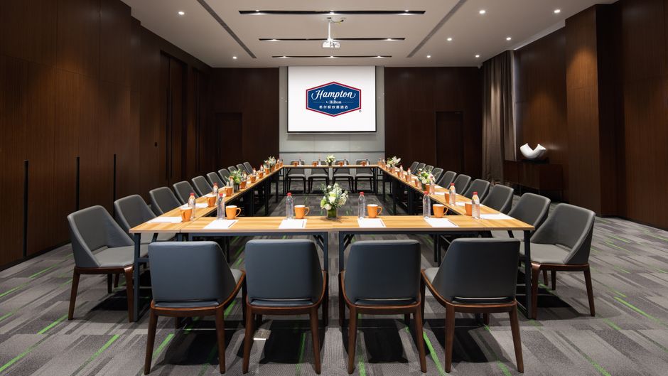 Hampton Zhoushan Putuo Meeting