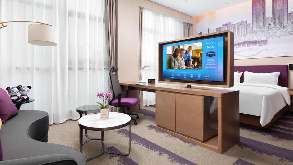 Hampton by Hilton West Railway Station Room