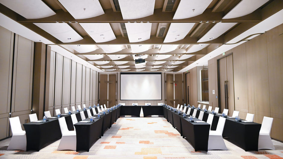 HUALUXE Science Hall Meeting