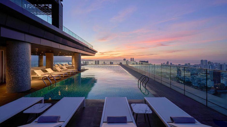 Courtyard by Marriott Danang Han River Pool