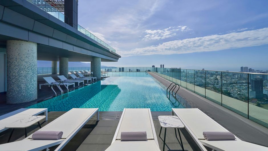 Courtyard by Marriott Danang Han River Pool