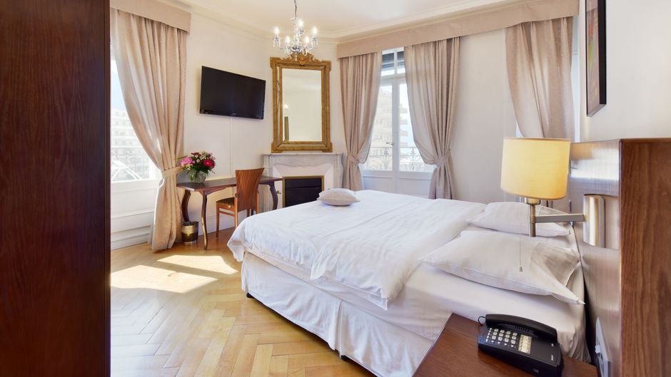 Hotel Helvetie Room