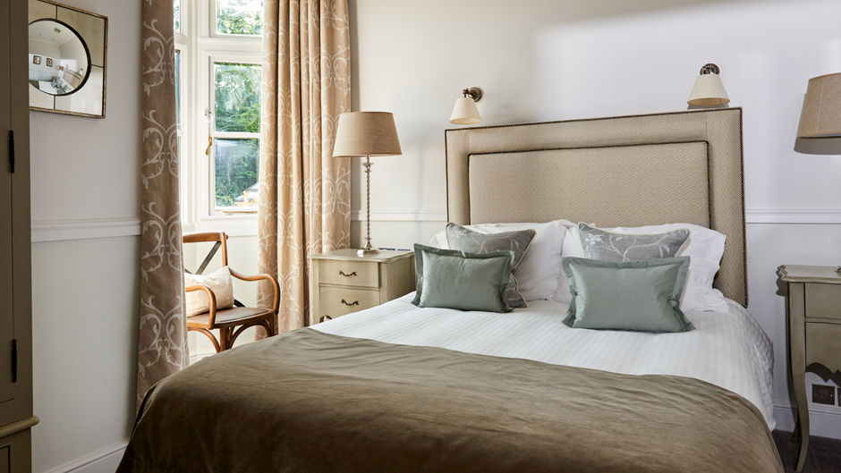 Careys Manor Hotel Suite