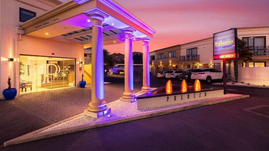 Palazzo Motel Exterior