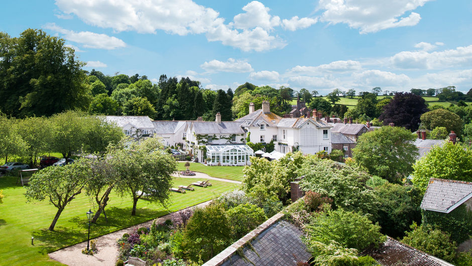 Summer Lodge Country House & Spa Exterior
