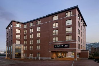Courtyard Portland Downtown/Waterfront