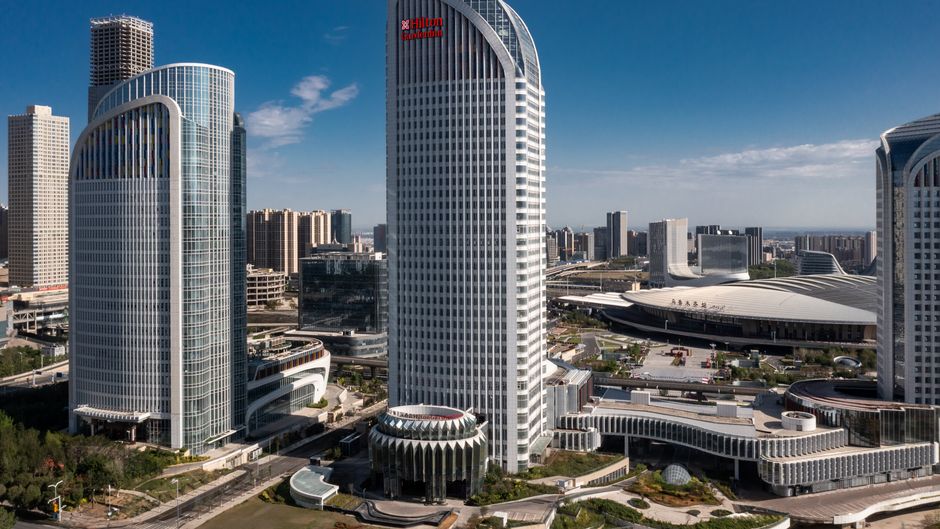 Hilton Garden Inn Urumqi Station Exterior