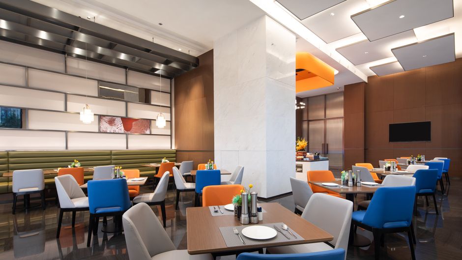 Hampton Hilton YZY West Railway Restaurant