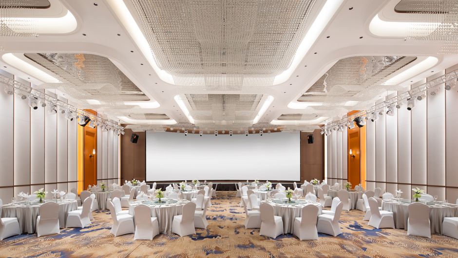 Hampton Hilton YZY West Railway Meeting