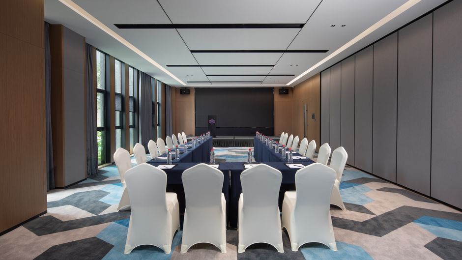 Hampton by Hilton Wuhan OVCEC Meeting