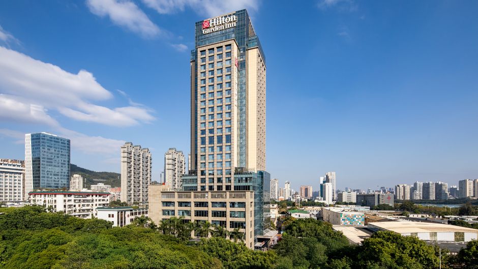 Hilton Garden Inn Xiamen Bailuzhou Park Exterior