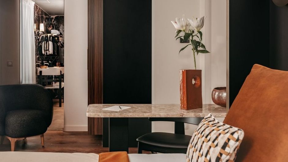 HOTEL BARNETT Other