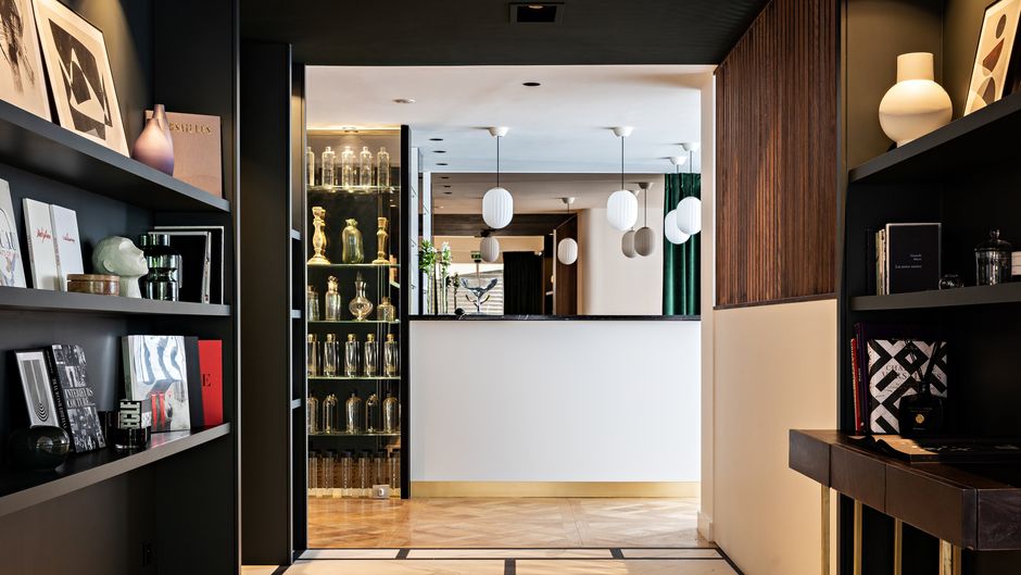 Holiday Inn Paris Elysees Exterior