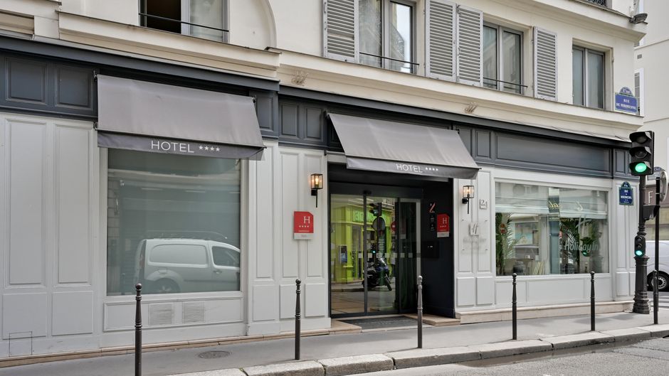 Holiday Inn Paris Elysees Exterior
