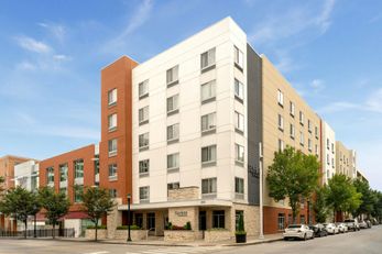 Fairfield Inn & Suites Cincinnati Uptown