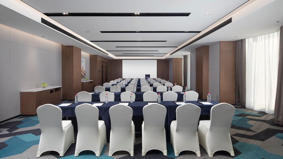 Hampton Inn XIY Hi-Te Zone Zhangba Meeting