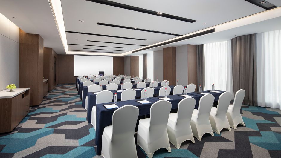 Hampton Inn XIY Hi-Te Zone Zhangba Meeting