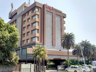 Yogi Midtown Hotel