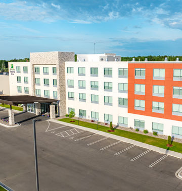 Holiday Inn Express & Suites Marinette
