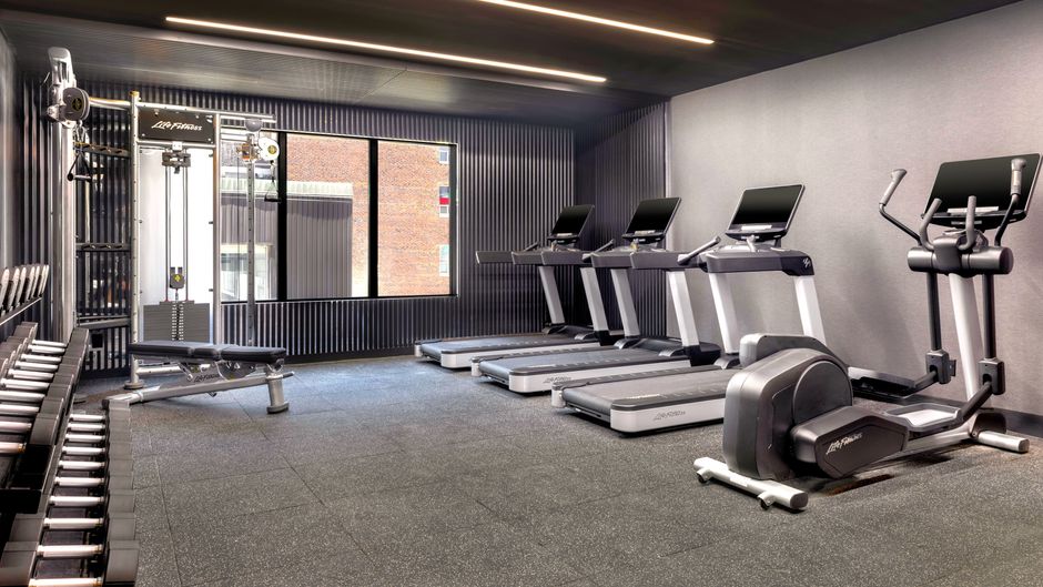 Revery Toronto Downtown Curio Collection Health Club
