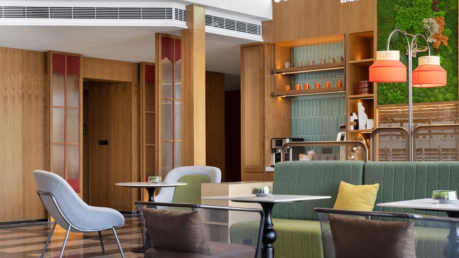 Home2 Suites Lhasa Municipal Government Restaurant