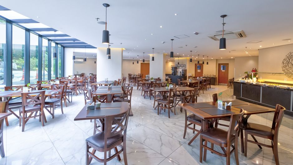 Holiday Inn Goiania Restaurant